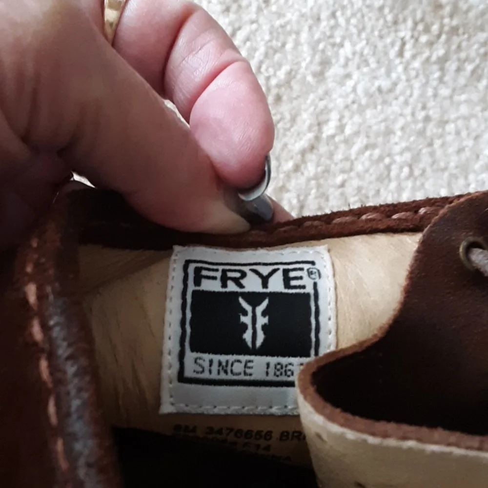 New FRYE BOOTS - Picture 11 of 13